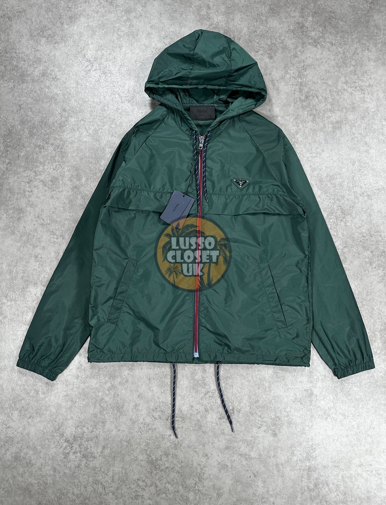 Pra - Green Windbreaker
