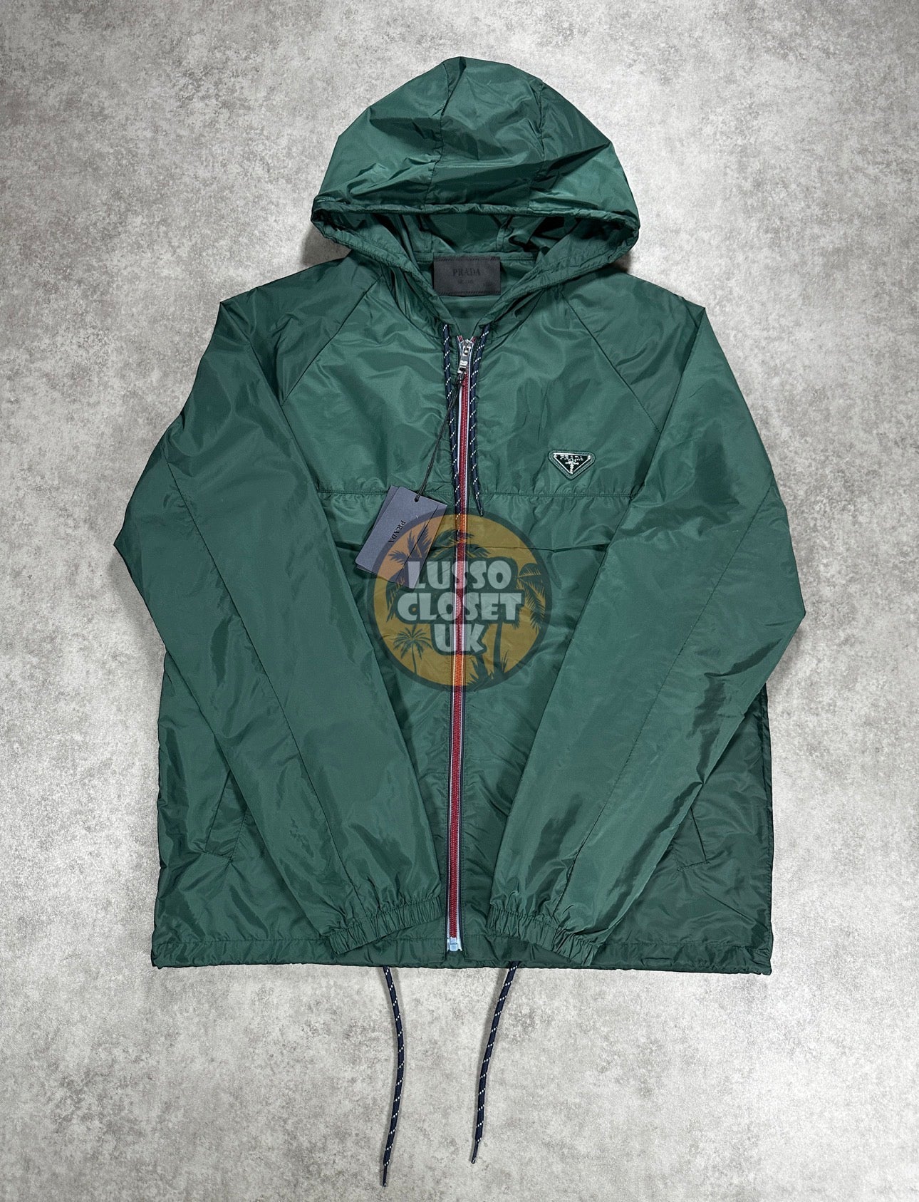 Pra - Green Windbreaker