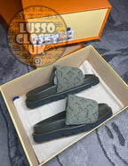 Lou - Green Pillow Sliders