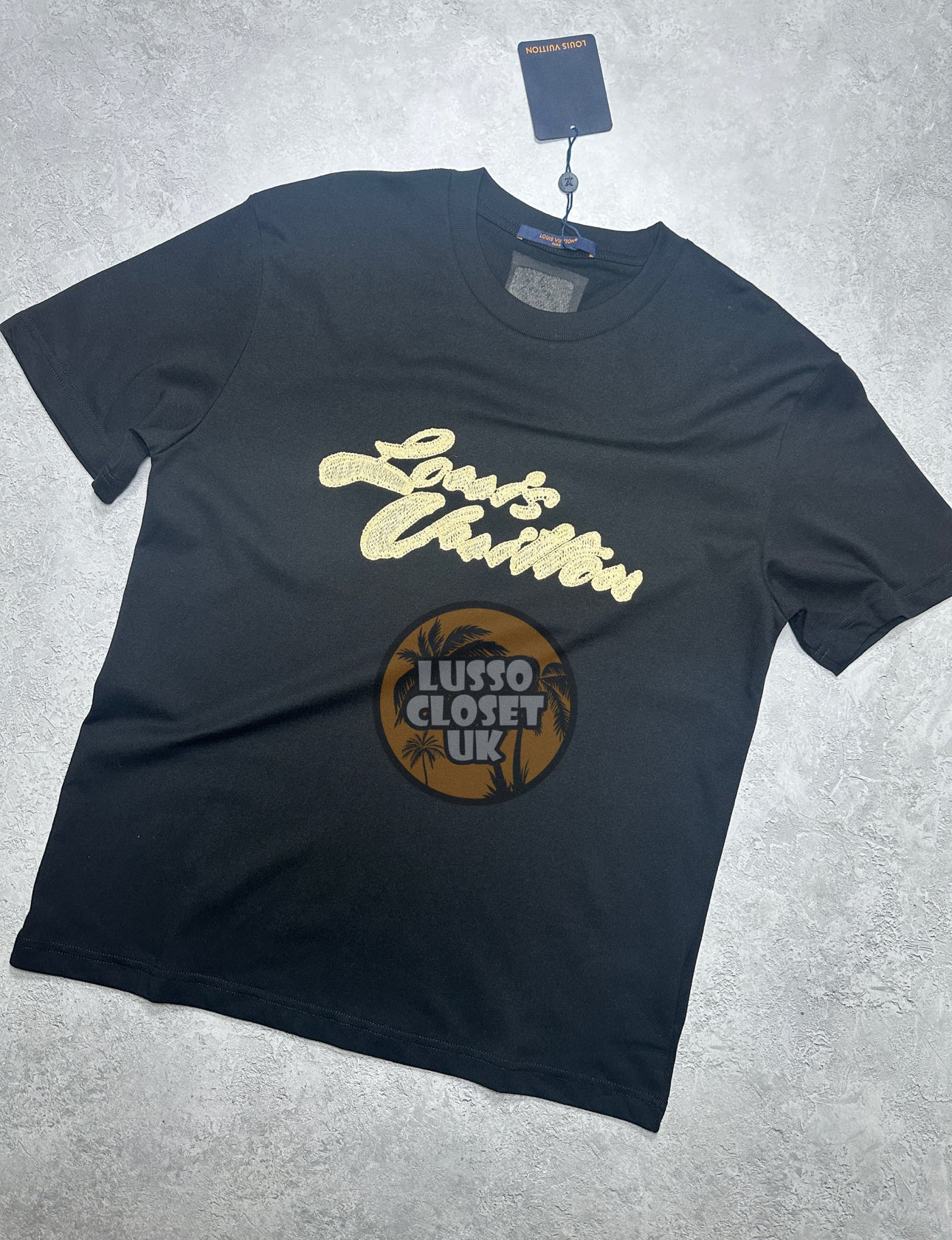 Lou - Straw Sig T Shirt