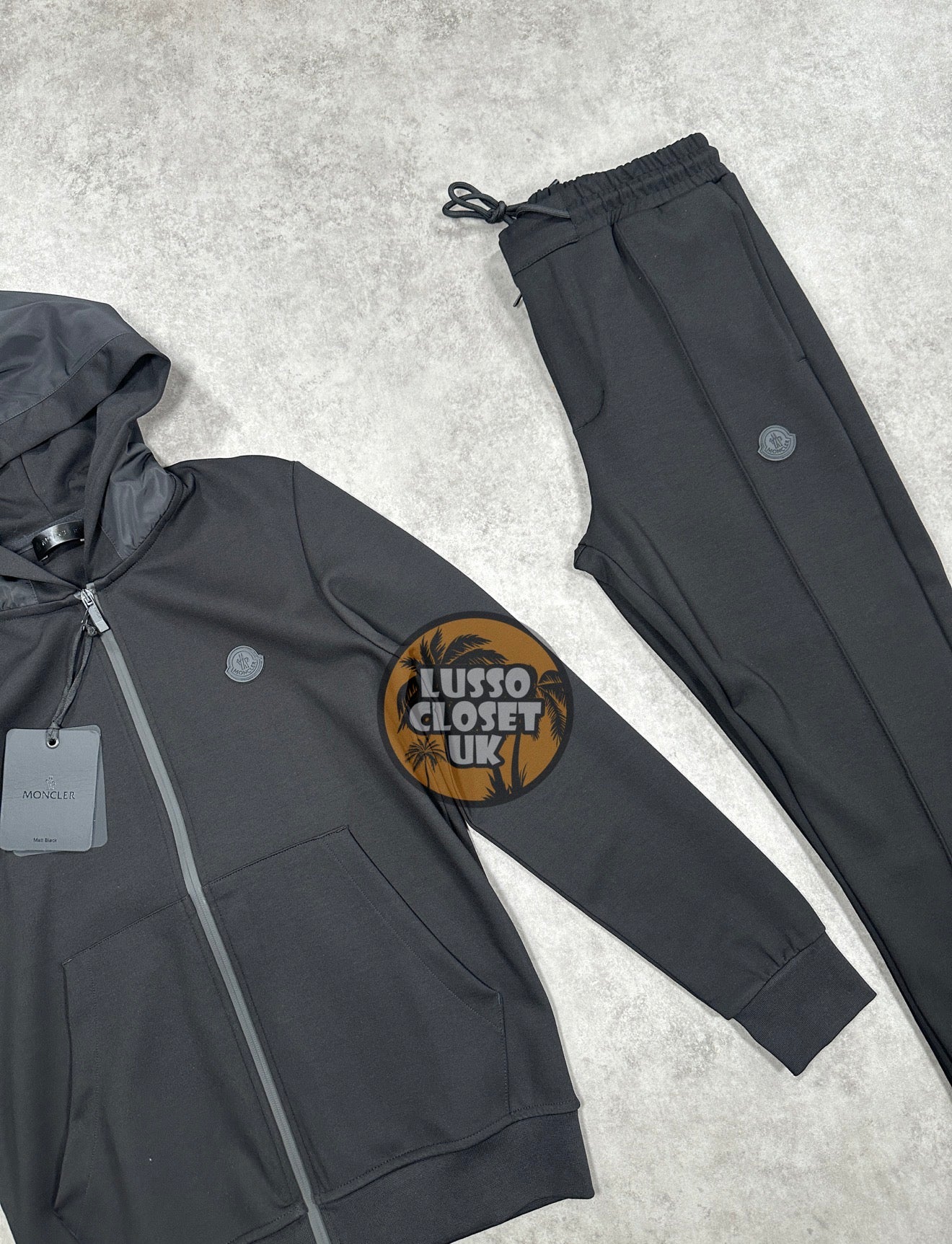 Mon - Black Black Badge Tracksuit