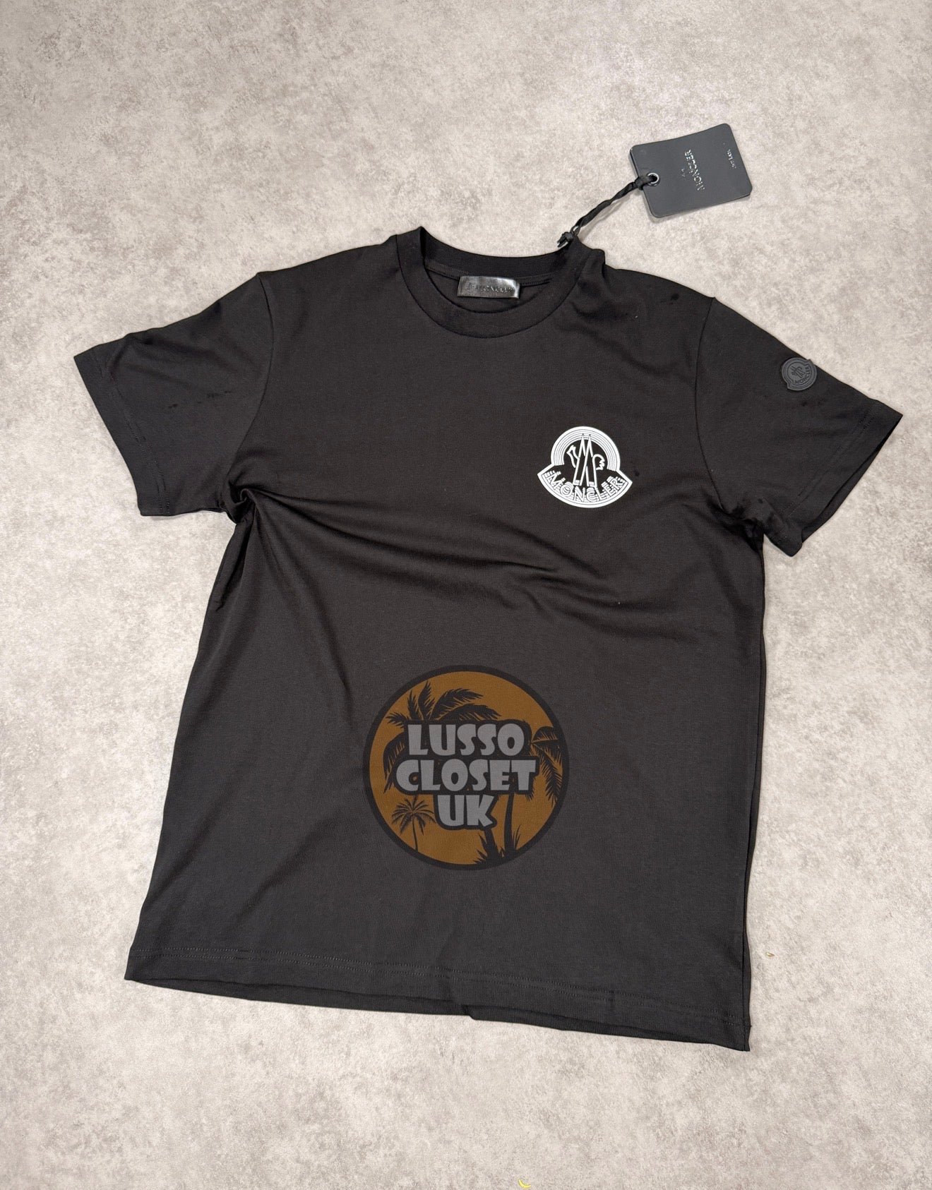 Mon - Black Medallion T Shirt