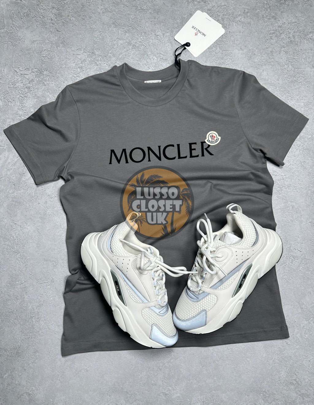 Mon - Grey Word Badge T Shirt
