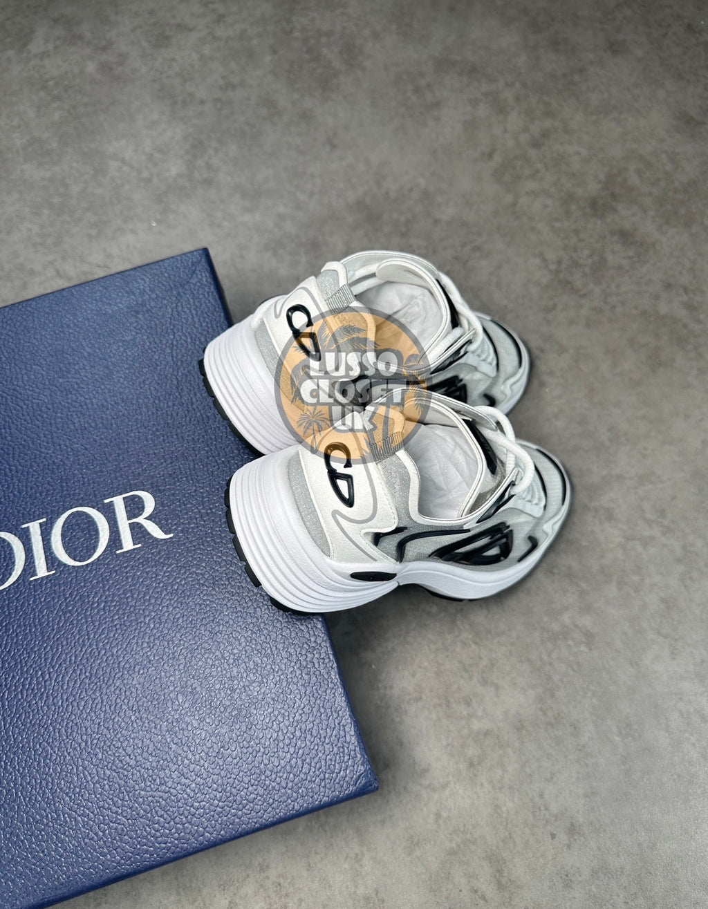 Dio - White Tech B30 Trainers