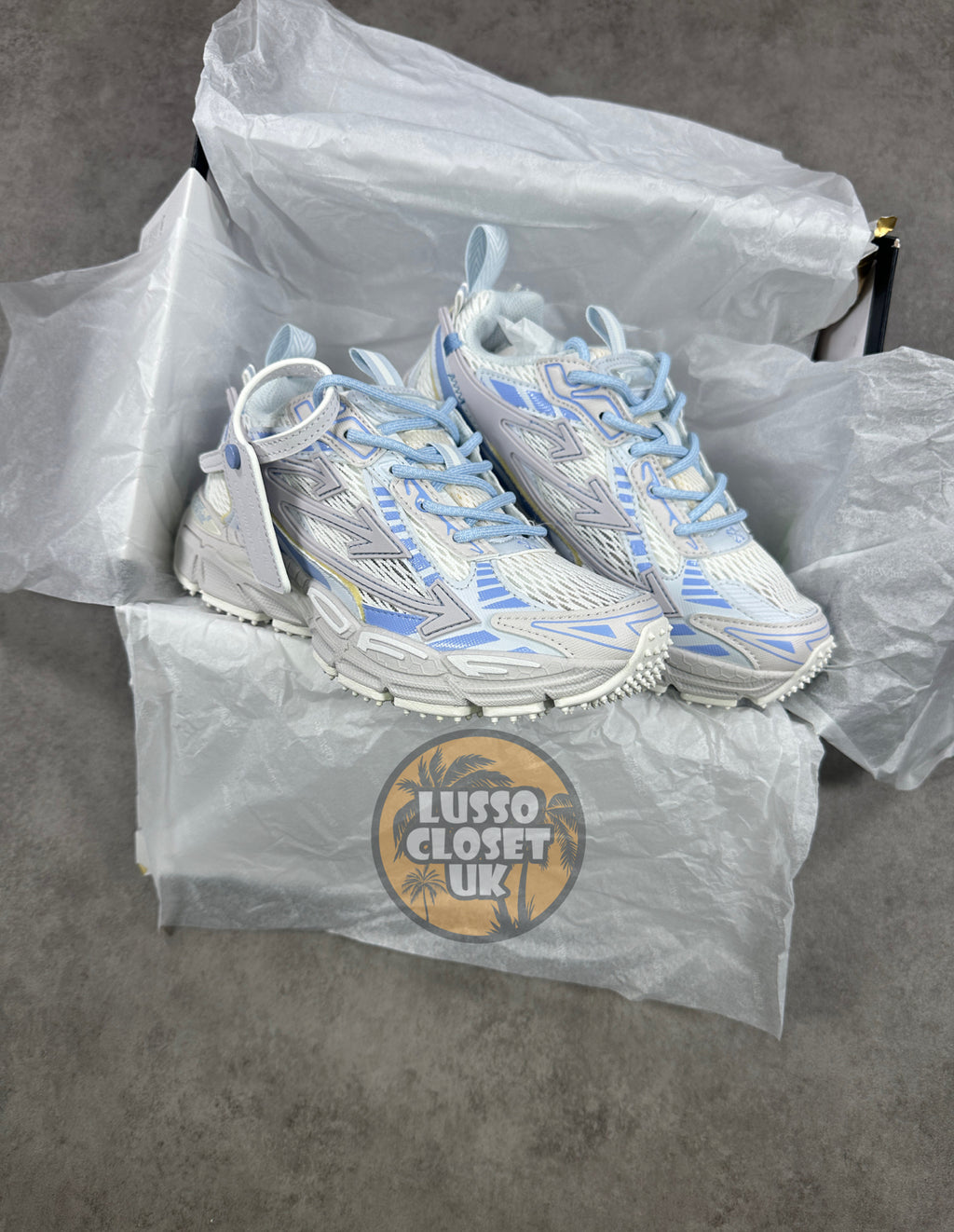 OW - Light Grey Right Back Trainers