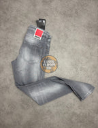 DSQ - Grey Rip / Red Badge