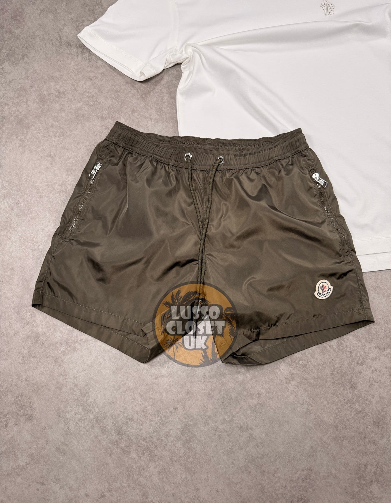 Mon - Zip Khaki Shorts