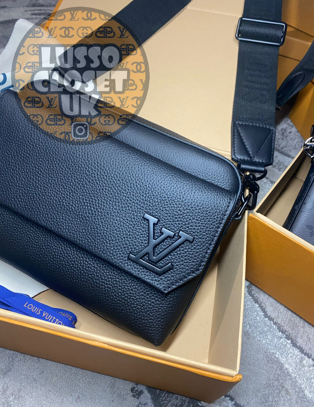 Lou - Fast Messenger