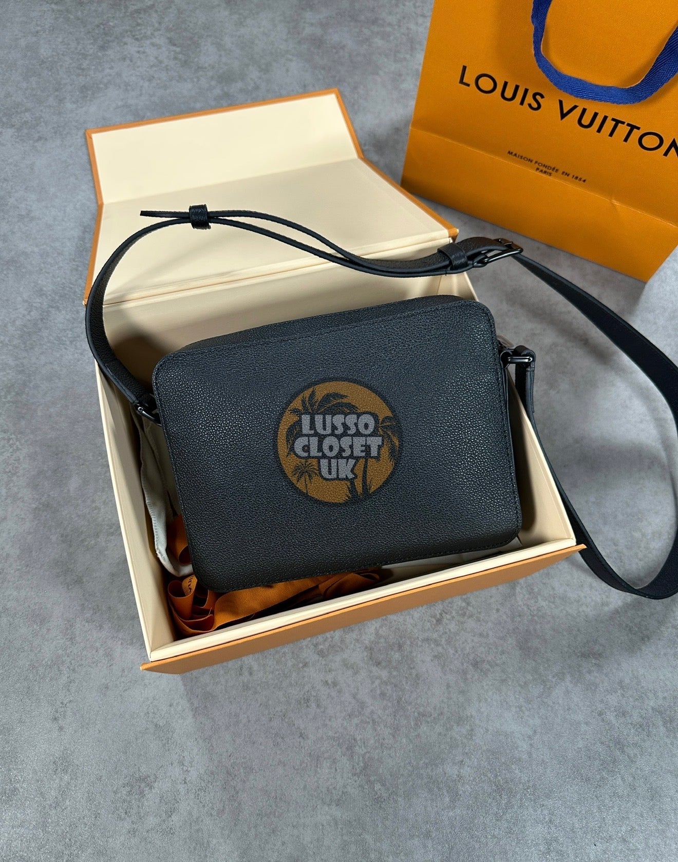 LSV - Boarding Bag